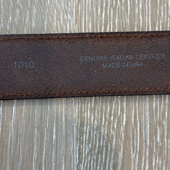 Brooks Brothers Dark Brown Leather Belt with Brass Buckle 40 - Picture 5 of 7